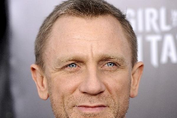 daniel craig protagoniza la   película The Girl With the Dragon Tattoo.