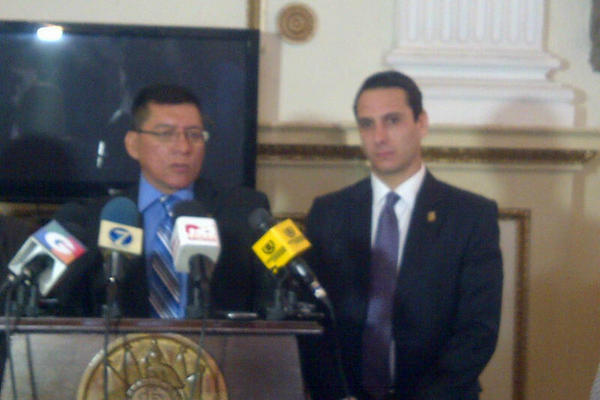 Iniciativa propone que guatemaltecos en el extranjero puedan votar por diputados. (Foto Prensa Libre: Manuel Hernández)