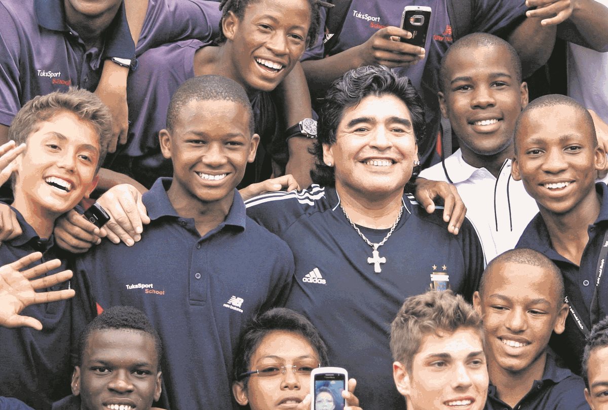 El exfutbolista llevará a sus hijas ante los tribunales la próxima semana. (Foto Prensa Libre: Hemeroteca PL)