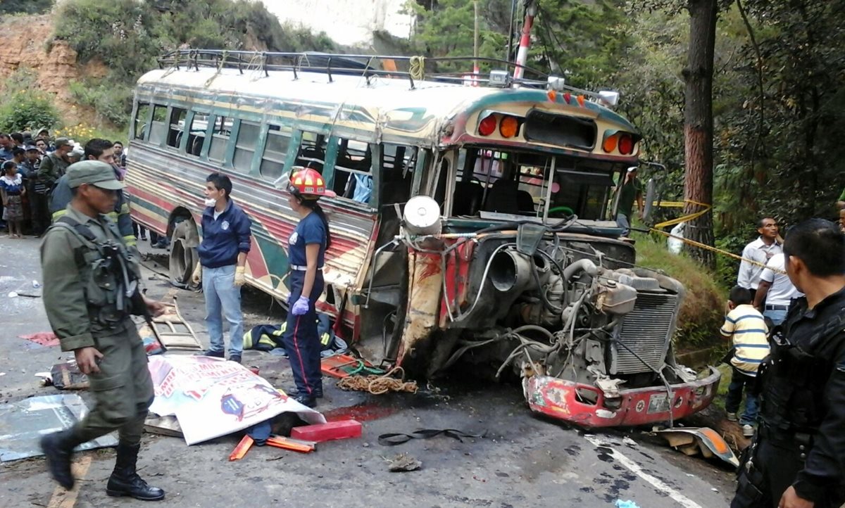 Los autobuses son los principales responsables de lesionados en hechos de tránsito. (Foto Prensa Libre: Hemeroteca PL)