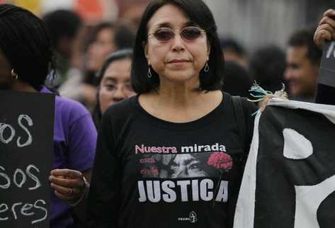 Mujeres reclaman participación en la postulación de la Seprem.  (Foto Prensa Libre: Alvaro Interiano)