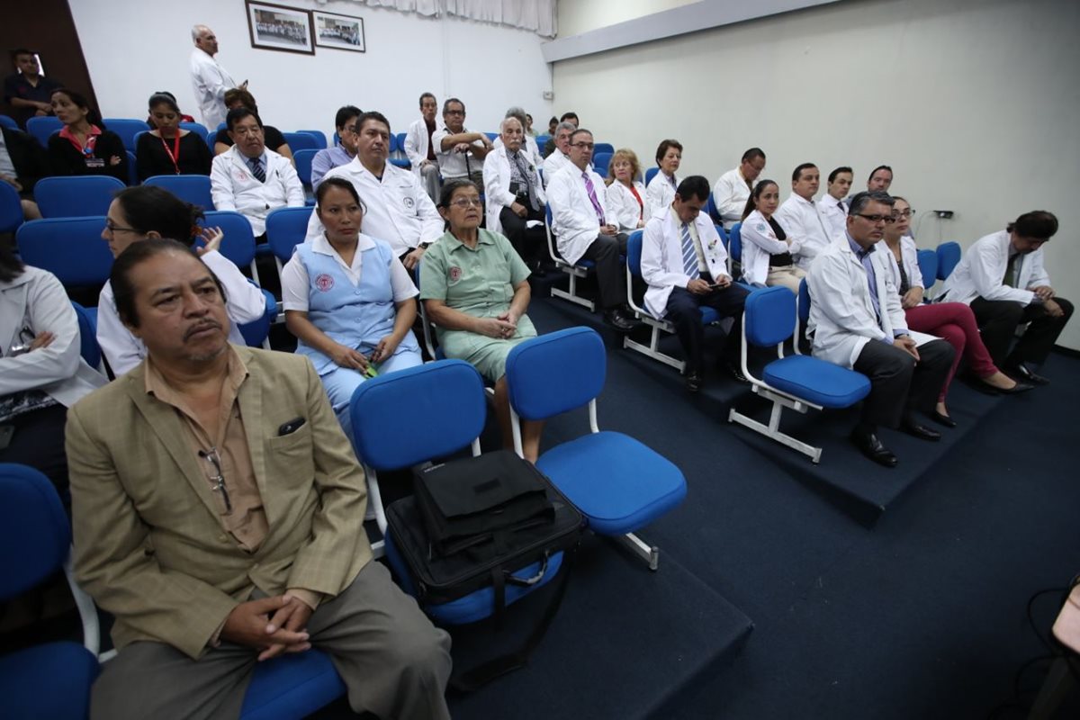 Médicos especialistas del Incan amenazan con renunciar en bloque 