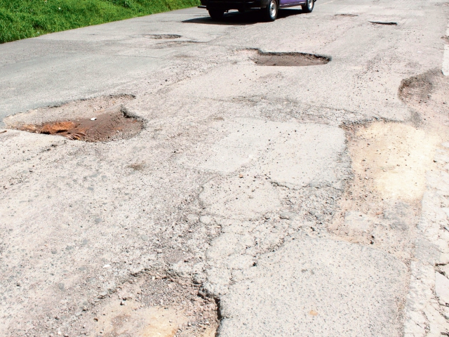 La baja ejecución en los Consejos de Desarrollo repercute en obras comunitarias detenidas. (Foto Prensa Libre: Hemeroteca PL)