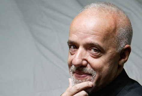Paulo Coelho reaparece para presentar su libro