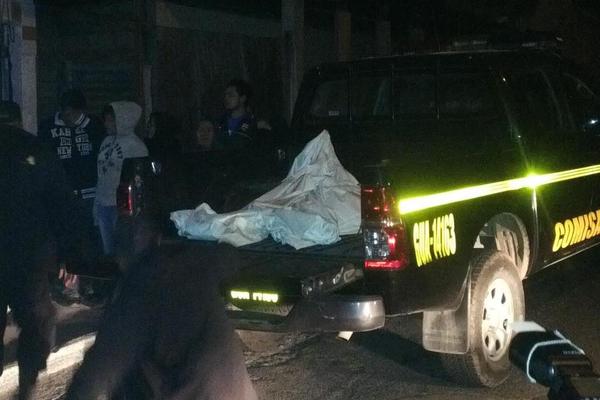 La policia encuentra el cadáver de una mujer y tres niñas en la zona 21. (Foto Prensa Libre: @aldomorales)