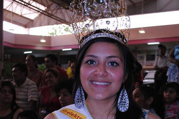María Fernanda Verlain fue electa Reina del Deporte de la Feria de Verano de Coatepeque. (Foto Prensa Libre: Édgar Girón)