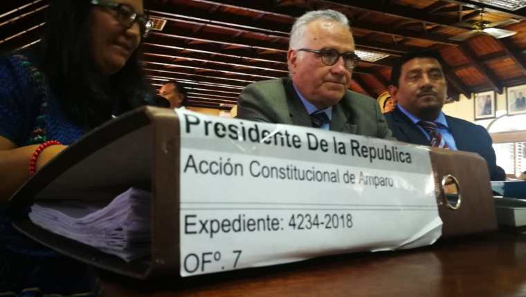 El abogado Ramón Cadena presentó un amparo en contra del presidente Jimmy Morales por no renovar el mandato de la Cicig y no permitir el ingreso al país del comisionado Iván Velásquez. (Foto Prensa Libre: Érick Ávila)
