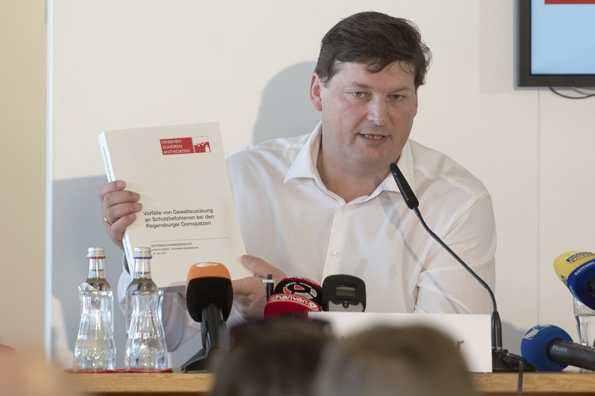 Ulrich Weber,  encargado del caso de abuso de menores en Regensburg, Alemania. (AP).
