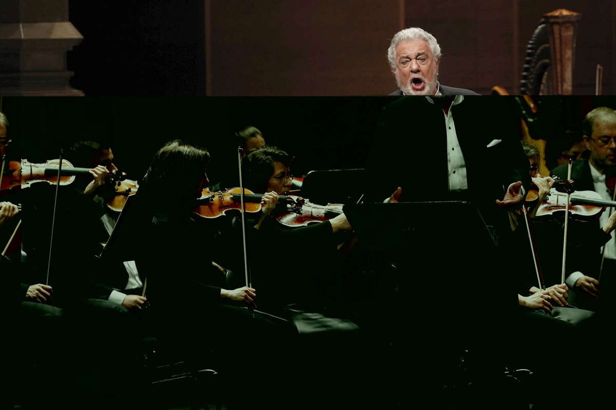 El tenor Plácido Domingo durante su actuación en el Gran Teatro del Liceo, Barcelona. (Foto Prensa Libre: EFE)
