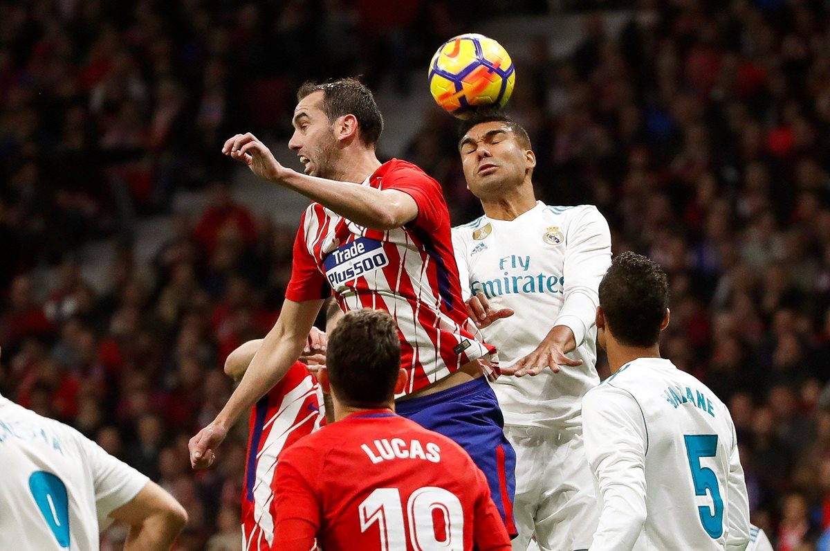 El Real Madrid fue totalmente superior pero no logró vencer al arquero Oblak para quedarse con los tres puntos. (Foto Prensa Libre: EFE)