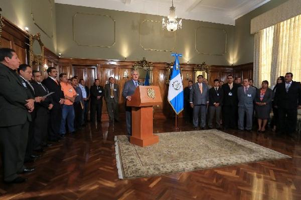 Concejo de El Chal, durante   juramentación.