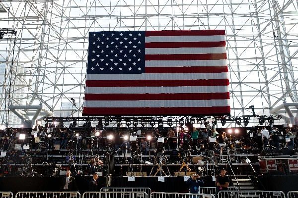 Demócratas preparan celebración en el Javits Convention Center, en Manhattan.(Foto Prensa Libre: AFP)