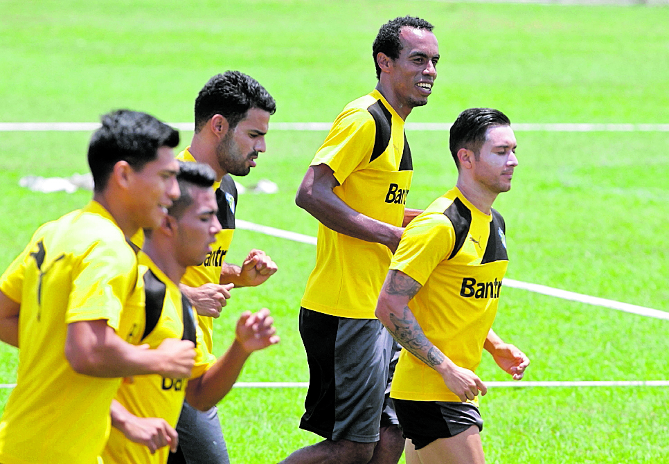 Comunicaciones inició el trabajo de cara al torneo Apertura 2017. (Foto Prensa Libre: Norvin Mendoza)