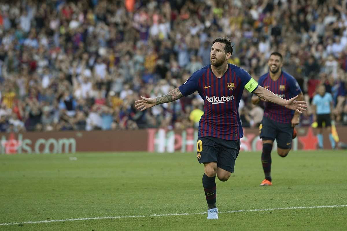 Lionel Messi celebró así el primer gol del partido en la victoria del Barcelona. (Foto Prensa Libre: AFP)
