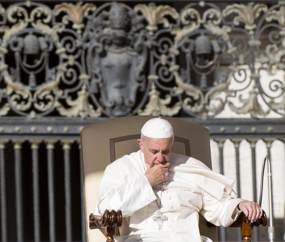 El papa Francisco implora un cese el fuego inmediato en Siria. (Foto Prensa Libre: EFE).