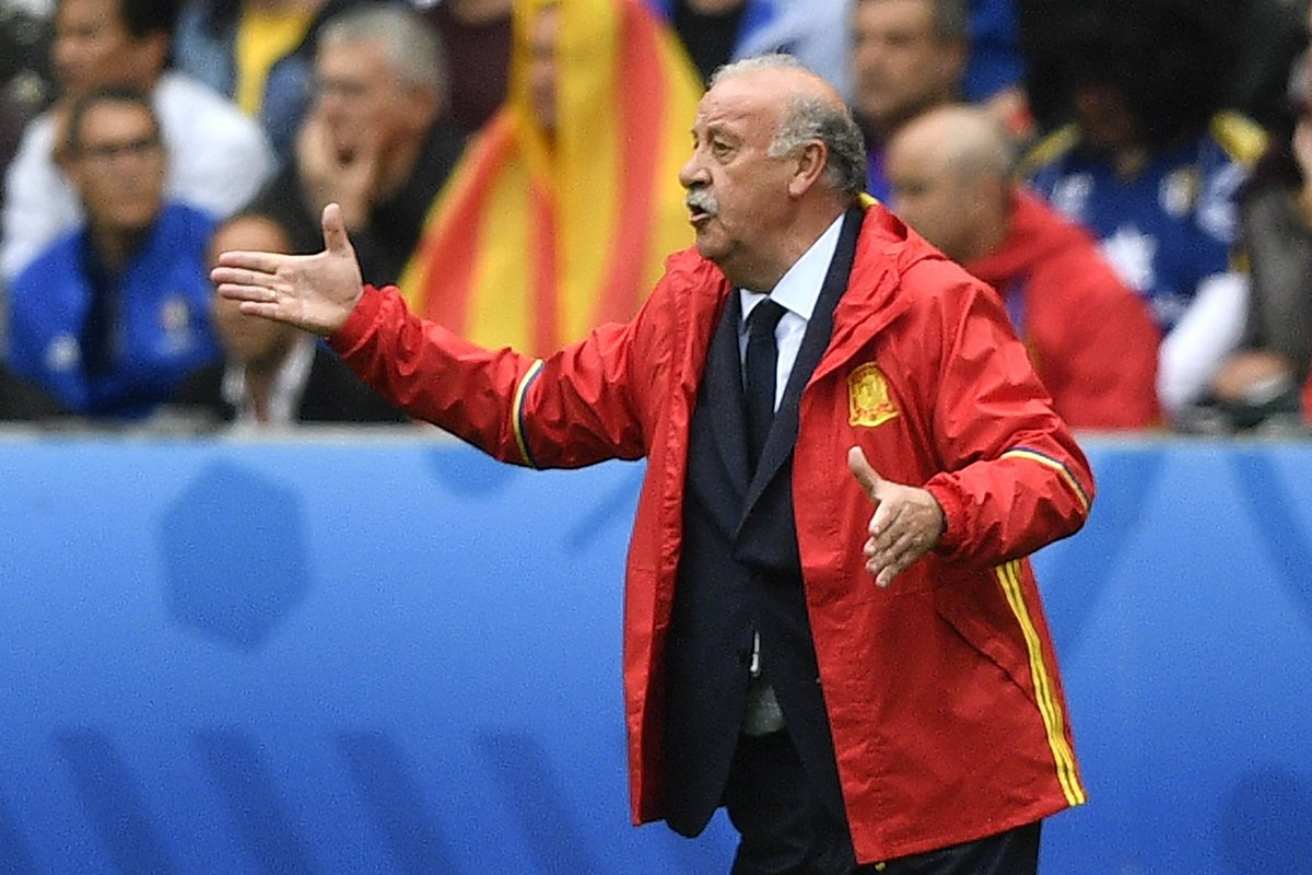 Vicente del Bosque no continuará como entrenador de la selección de España, con la que ganó un Mundial y una Eurocopa. (Foto Prensa Libre: AFP)