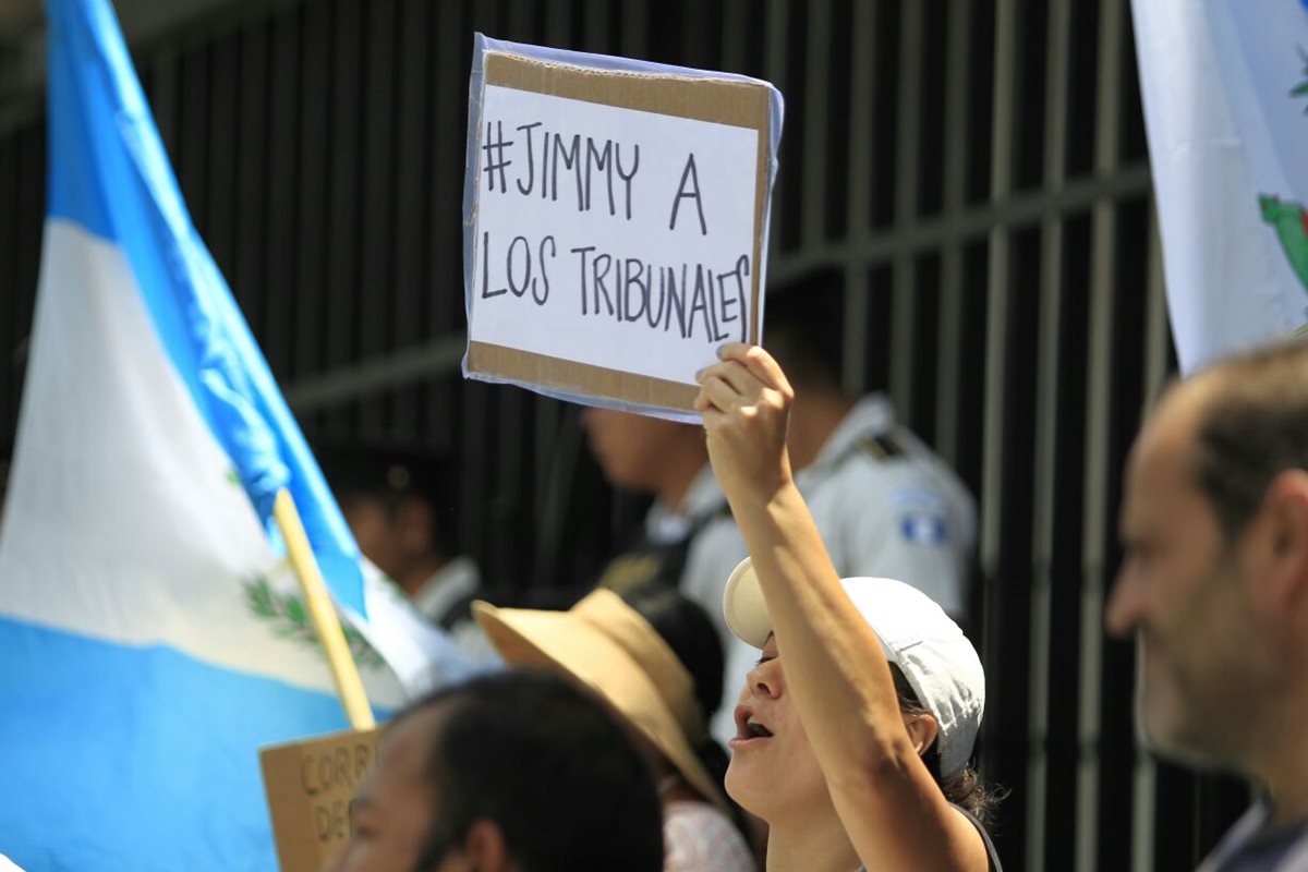 Las personas hicieron una convocatoria por medios electrónicos.