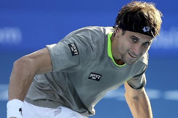 El esfuerzo  del español David Ferrer para superar a su compatriota y buscar cerrar el año con éxito. (Foto Prensa Libre: EFE)
