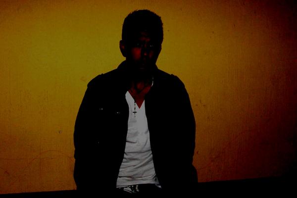 El menor que extorsionaba al religioso fue trasladado al juzgado de menores. (Foto Prensa Libre: PNC)