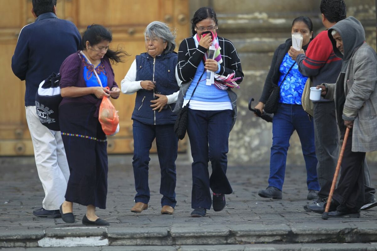 Frente Frío ingreso a las 21 horas de ayer, según informe del Insivumeh. Foto Prensa Libre: Carlos Hernández.