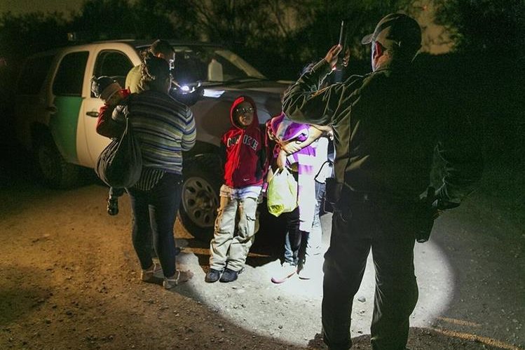 Miles de niños no acompañados llegan cada año la frontera sur de EE. UU. (Foto Prensa Libre: Hemeroteca PL)
