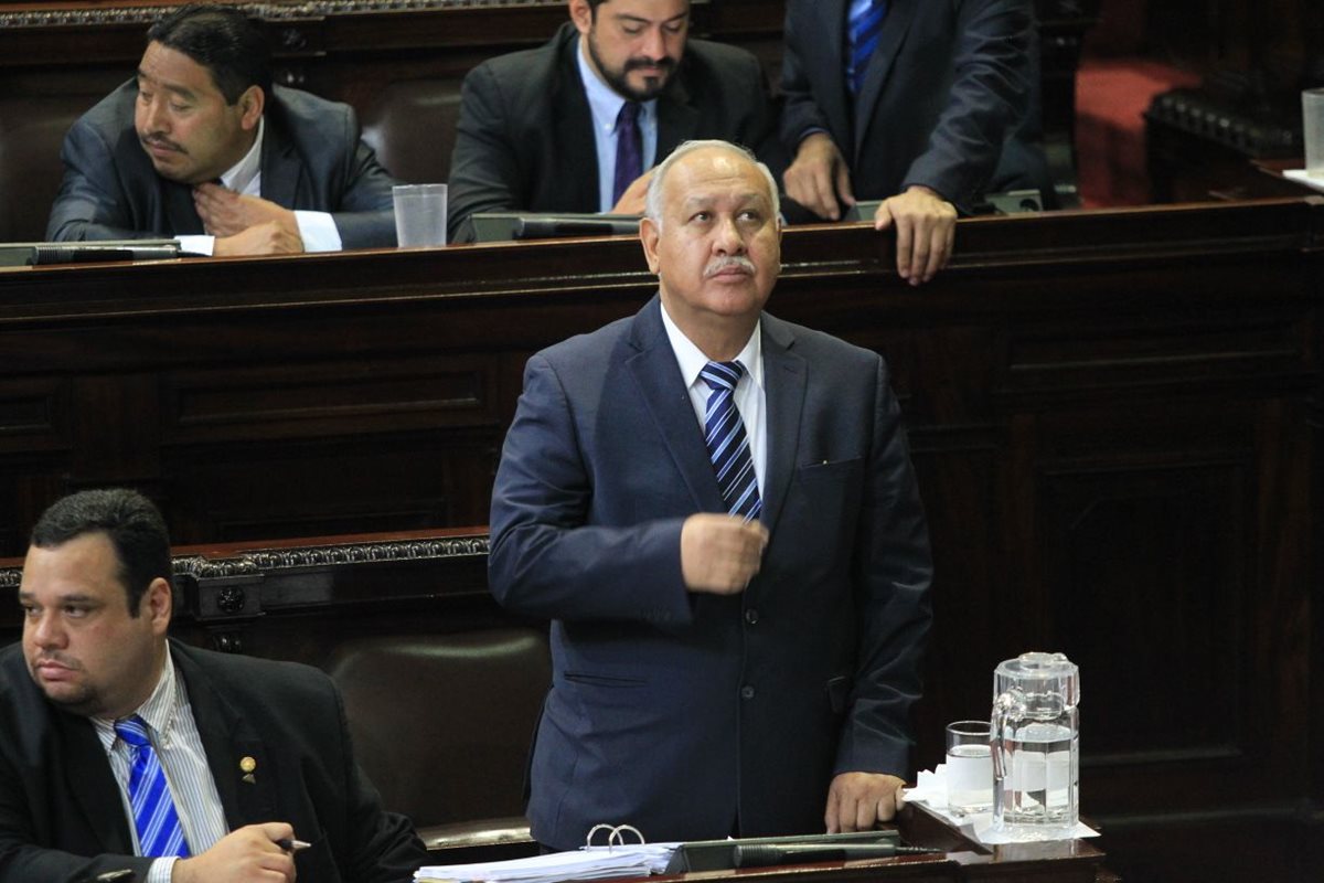 Continúa interpelación del ministro de comunicaciones, Aldo García. (Foto Prensa Libre: Esbin García)
