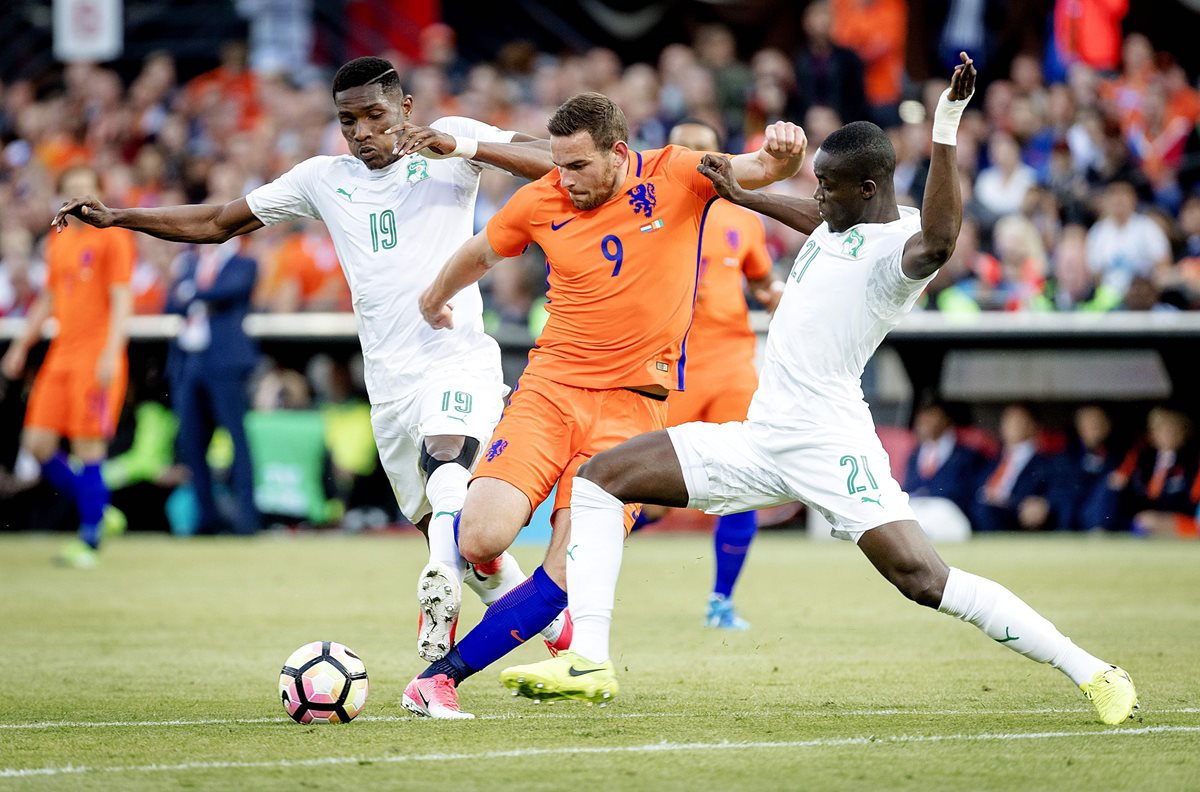 Costa de Marfil no pudo ante el poderío holandés que busca preparase de cara a la próxima fecha FIFA. (Foto Prensa Libre: AFP)