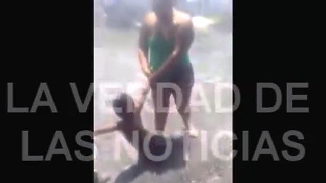 Usurarios de Facebook exigen la intervención de las autoridades para identificar a la madre violenta. (Foto Prensa Libre: Carlos Paredes)