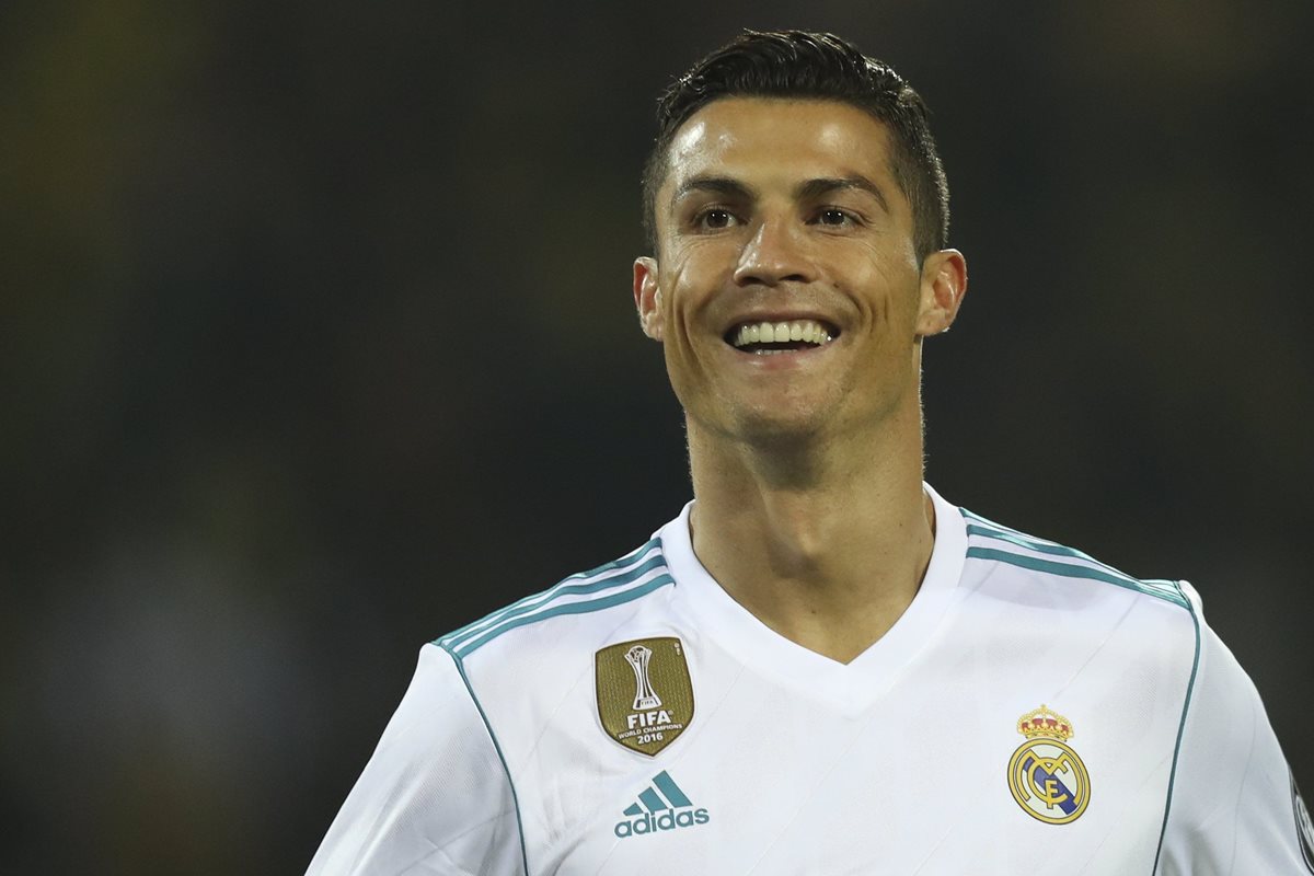 El portugués Cristiano Ronaldo llegó a 110 goles en la Liga de Campeones de Europa, gracias al doblete que le anotó al Borussia Dortmund. (Foto Prensa Libre: AP)