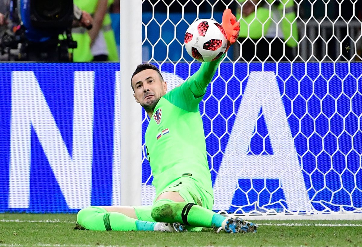 El portero Danijel Subasic detuvo un penal clave que amarró el boleto a semifinales para Croacia. (Foto Prensa Libre: AFP)