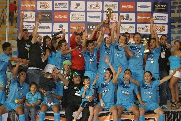 Aquasistemas consiguió este año un tetracampeonato. (Foto Prensa Libre: cortesía Liga de Futsal de Guatemala)