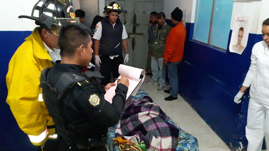 Nonagenaria que fue golpeada por delincuentes fallece luego de haber sido ingresada en el Hospital Nacional de Jalapa. (Foto Prensa Libre: Hugo Oliva)