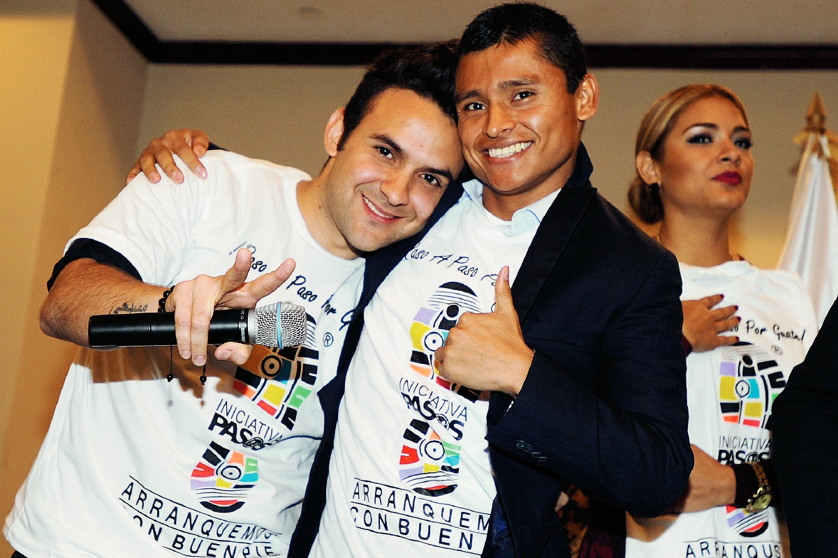 Érick Barrondo y Carlos Peña, se suman a la iniciativa Pasos. (Foto Prensa Libre: Francisco Sánchez).
