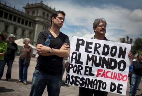 Guatemaltecos se muestran conmociados por el deceso de Cabral. (Foto: EFE)