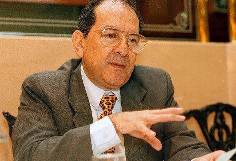 José Molina Calderón, columnista. (Foto Prensa Libre: Hemeroteca PL)