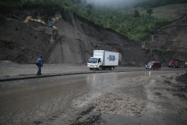 El paso en el km 166 de la Interamericana  está libre.