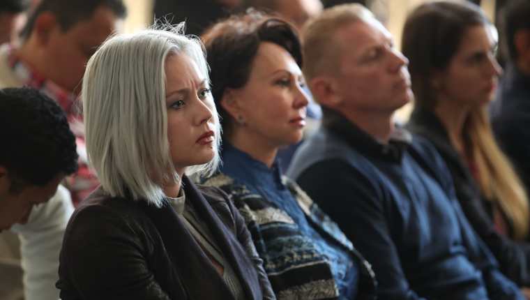 Los rusos Anastasia e Irina Bitkova e Igor Bitkov durante una audiencia del debate por el caso Migración. (Foto: Hemeroteca PL)