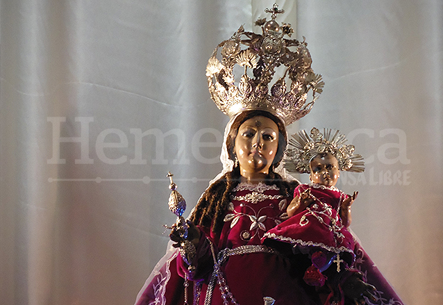 La Consagrada Imagen de la Virgen del Rosario de Morenos, patrona de Mixco. (Foto: Néstor Galicia)