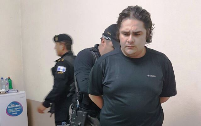 Mynor Fabricio Oajaca Quiroa, alias el “Patrón o Tigre”, es considerado cabecilla de la estructura criminal que opera en la Costa Sur. (Foto Prensa Libre: PNC)