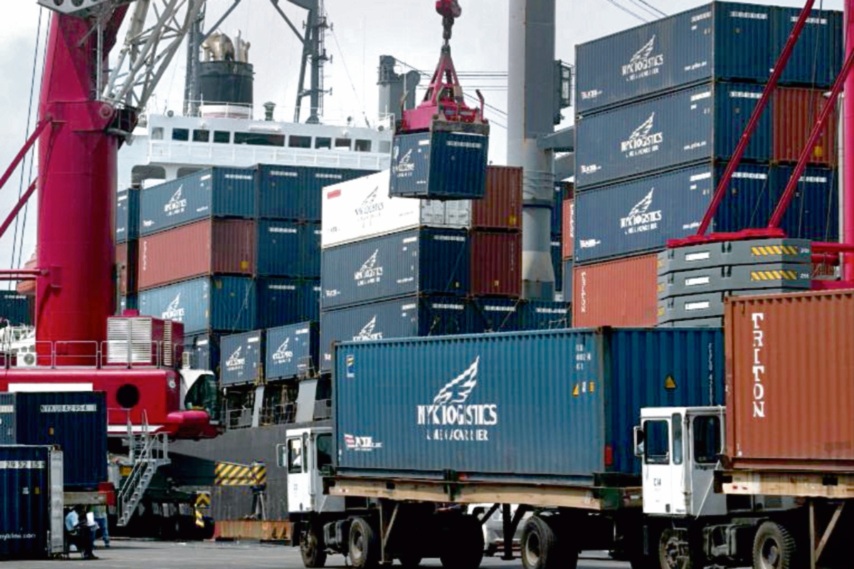 La IMPORTACIÓN de productos del exterior continúa a la baja en el primer semestre del año. (Foto Prensa Libre: OSCAR ESTRADA)