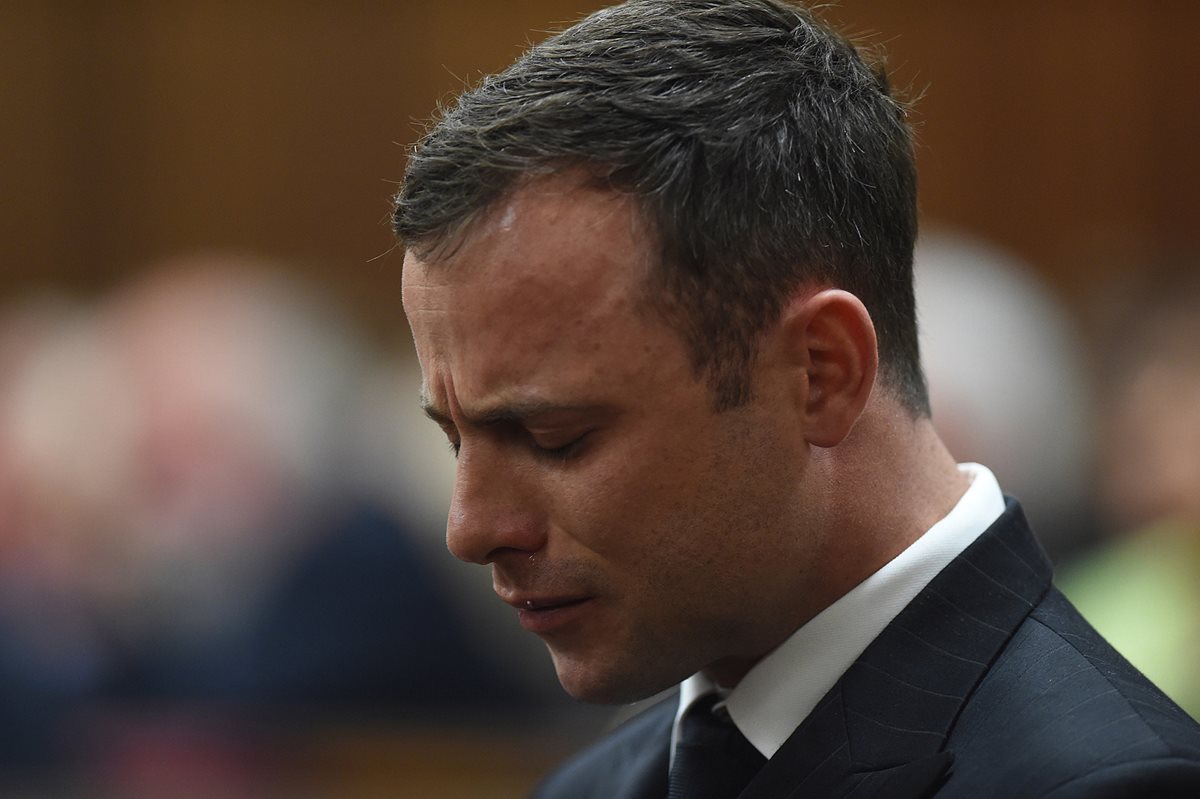 Oscar Pistorius apeló el lunes a la “severa depresión” que supuestamente le ha causado su paso por la cárcel. (Foto Prensa Libre: AP).