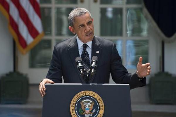 El presidente Barack Obama habla sobre Afganistán en los jardines de la Casa Blanca?. (Foto Prensa Libre: AFP).