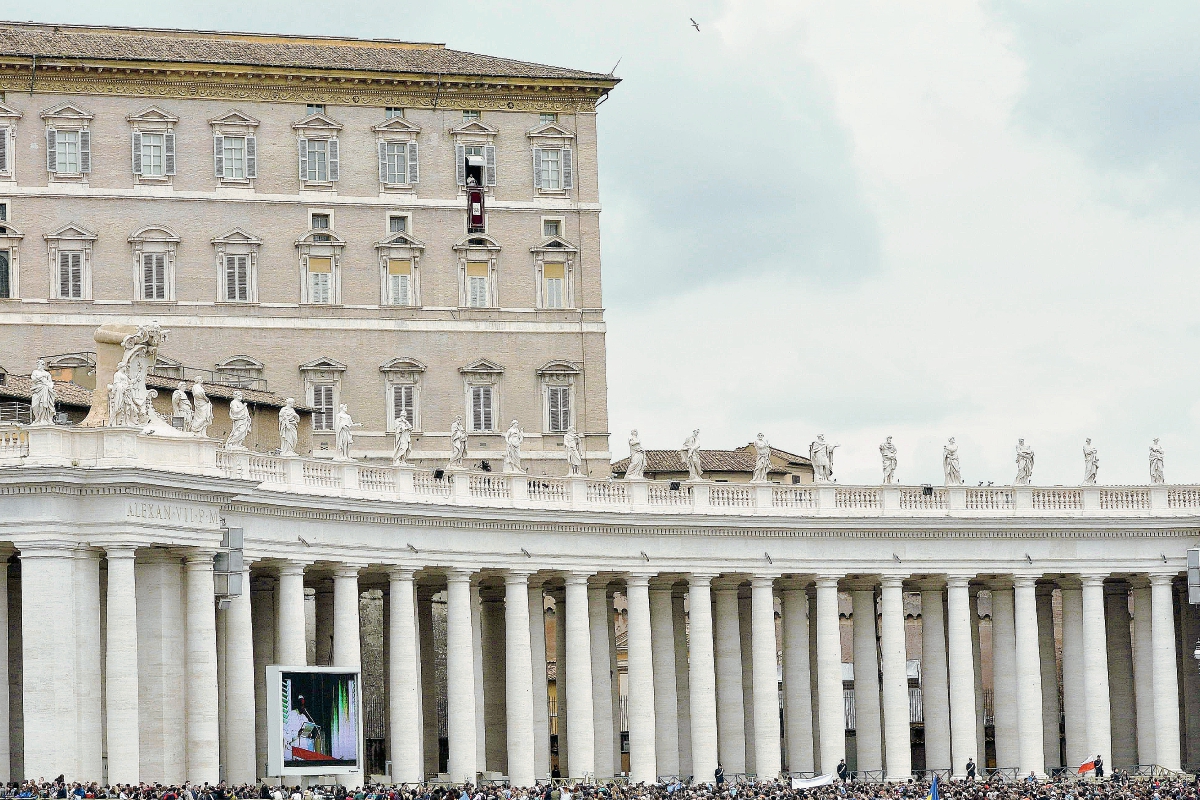 El gendarme financiero del Vaticano anunció las sospechas en su informe de este viernes. (Foto Prensa Libre: AFP).