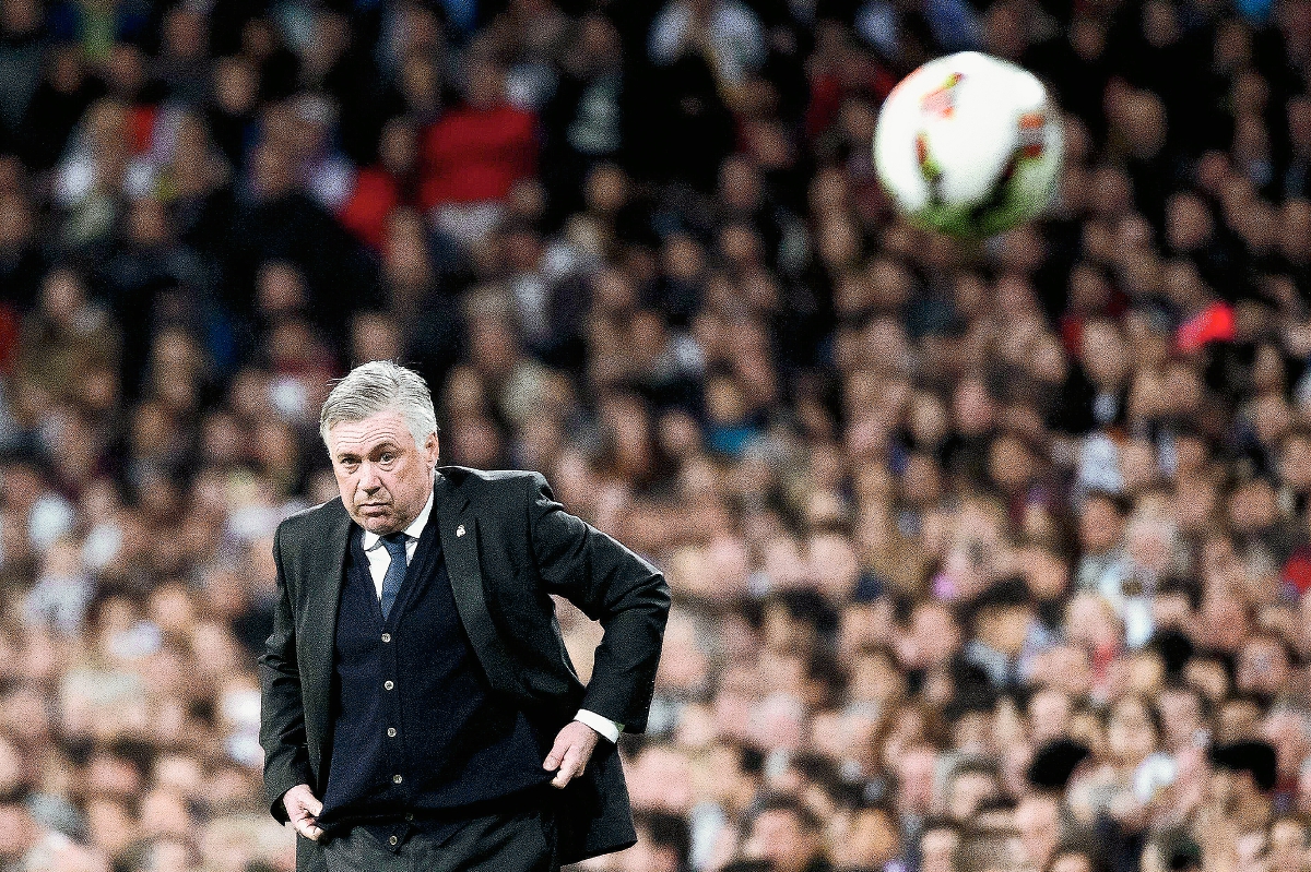 Carlo Ancelotti deberá decidir sobre su futuro. (Foto Prensa Libre: AFP)
