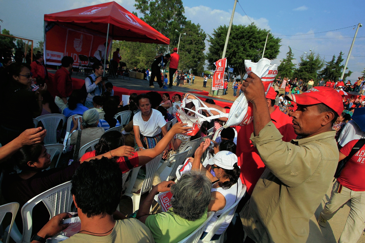 Afiliados de Líder en Villa Nueva celebraron asamblea y proclamaron como candidato a Hercindo Echeverría. (Foto Prensa Libre: Hemeroteca)