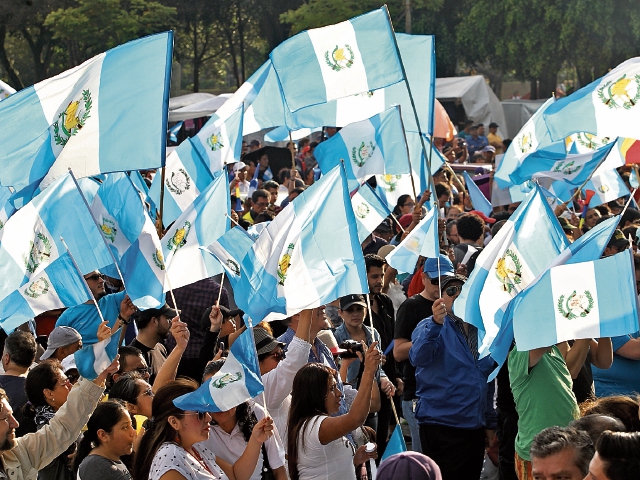 Guatemala ha vivido una crisis política en la última semana, debido a la decisión del presidente Jimmy Morales de retirar al jefe de la Cicig, mientras que el Ministerio Público gestiona un antejuicio en contra del mandatario por financiamiento ilícito. (Foto Prensa Libre: Erick Ávila)