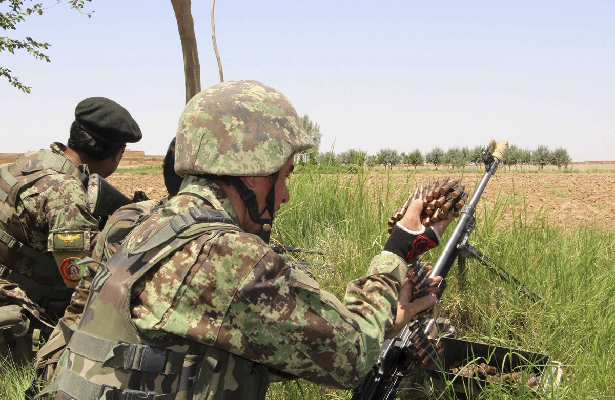 Integrantes de las fuerzas de seguridad de Afganistán. (Foto Prensa Libre: EFE).