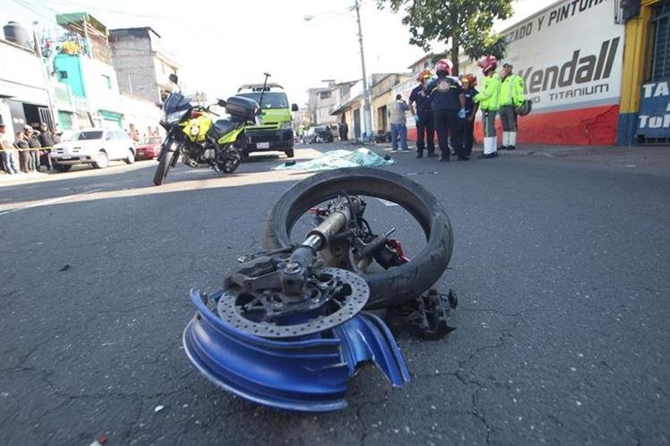Muchas personas han perdido la vida en accidentes de motocicletas. (Foto Prensa Libre: Hemeroteca PL).