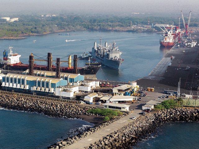 En mayo empezará a operar una ruta marítima entre Puerto Quetzal Escuintla con el puerto de Chiapas México, según los acuerdos entre ambas autoridades,  (Foto Prensa Libre: Hemeroteca) 