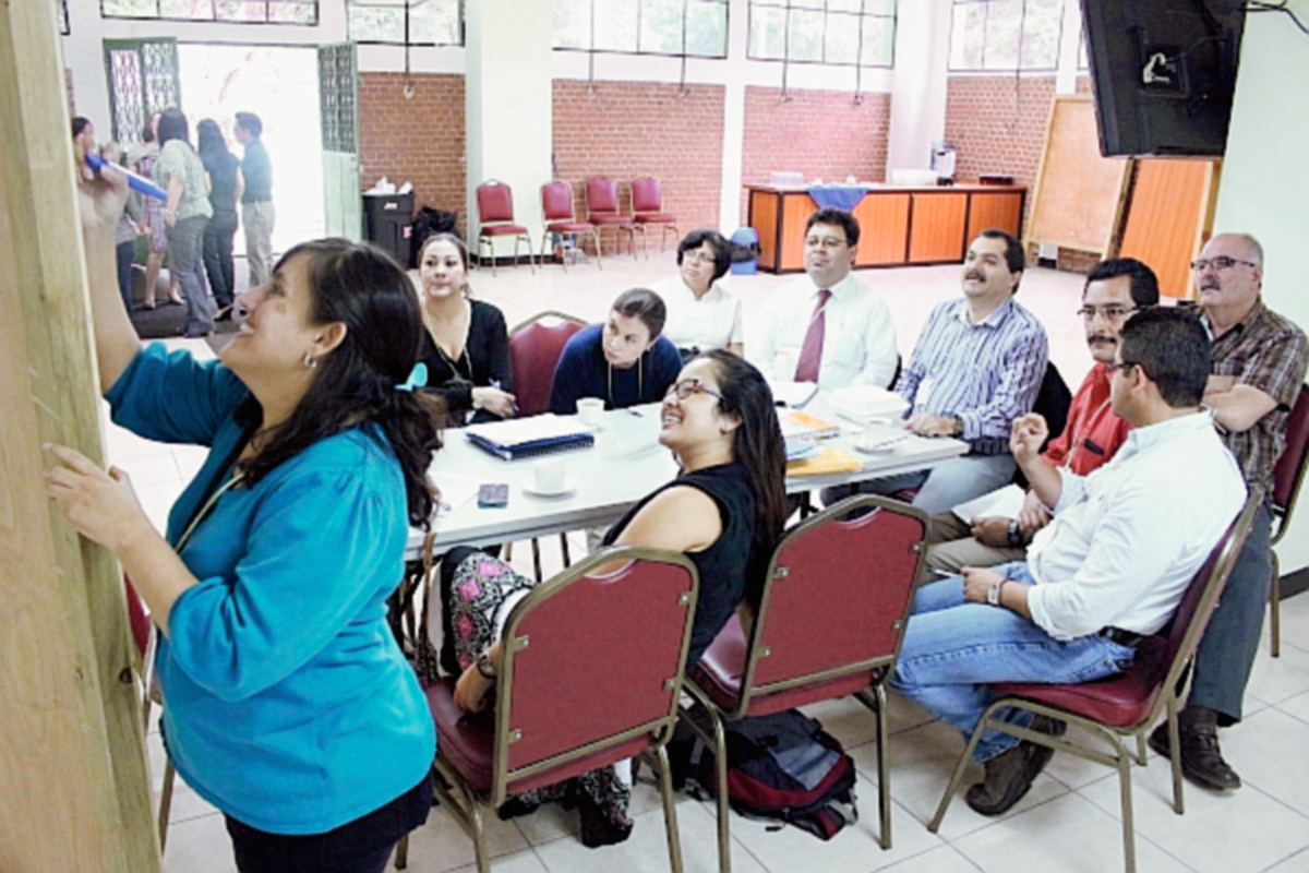 Las reuniones se realizaron en el INCAP. (Foto Prensa Libre: Cortesía SESAN)